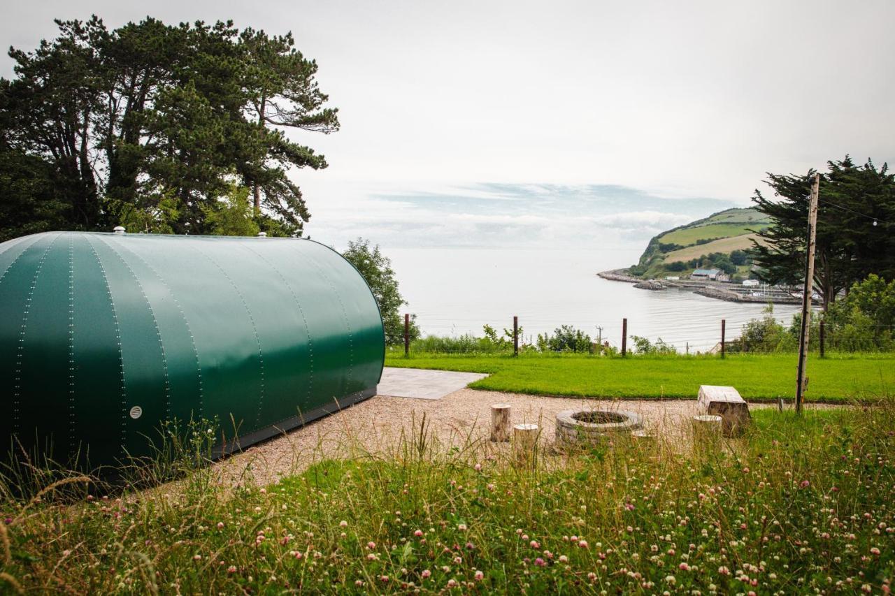 ホテル Glenarm Castle Ocean View Pods エクステリア 写真