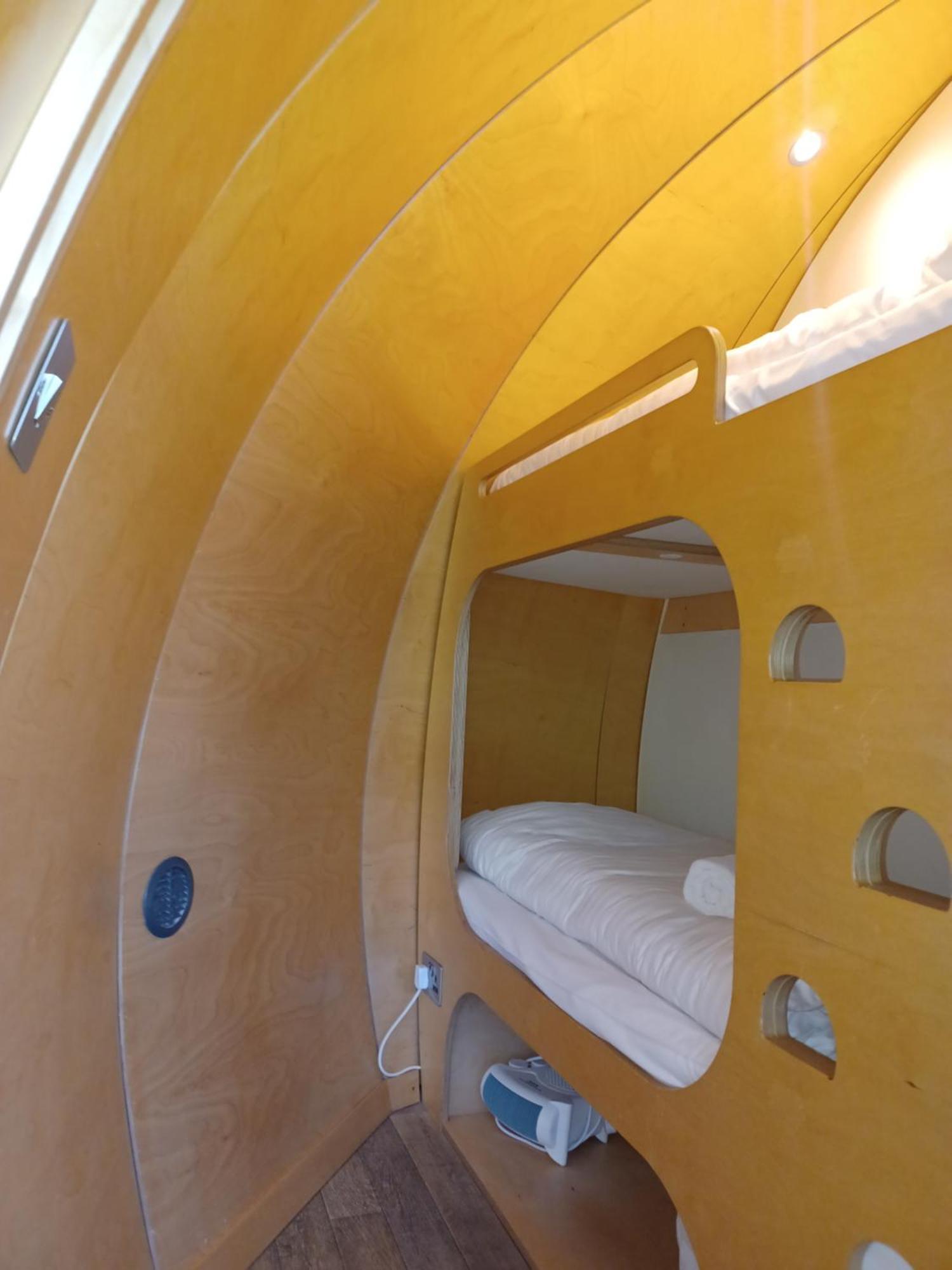 ホテル Glenarm Castle Ocean View Pods エクステリア 写真