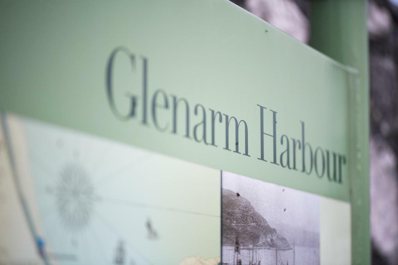 ホテル Glenarm Castle Ocean View Pods エクステリア 写真